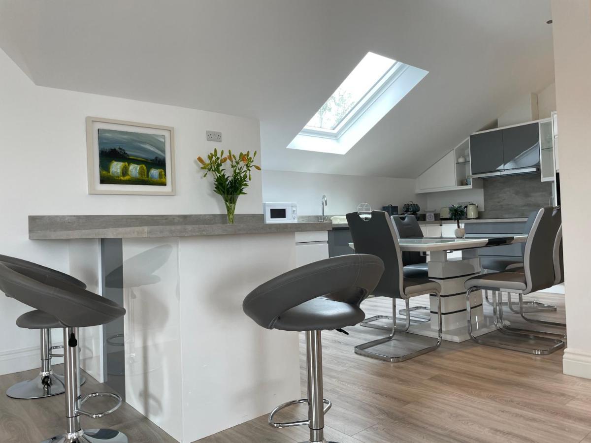 Lough Key Luxury Riverfront Apartment Cootehall Zewnętrze zdjęcie