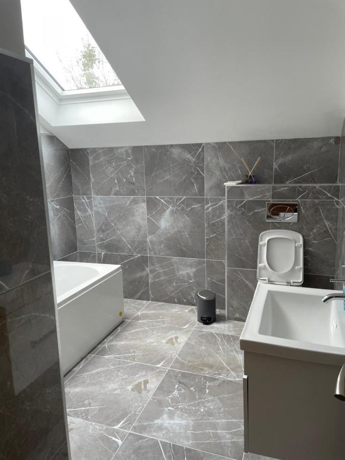Lough Key Luxury Riverfront Apartment Cootehall Zewnętrze zdjęcie